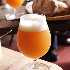 天然酵母のタルマーリーのカフェ写真２